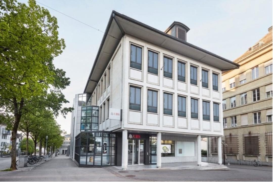 Komplettersatz der Storensteuerung der Solothurner UBS-Filiale